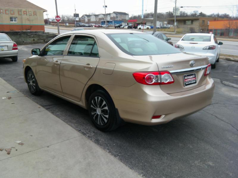 Toyota Corolla  2011