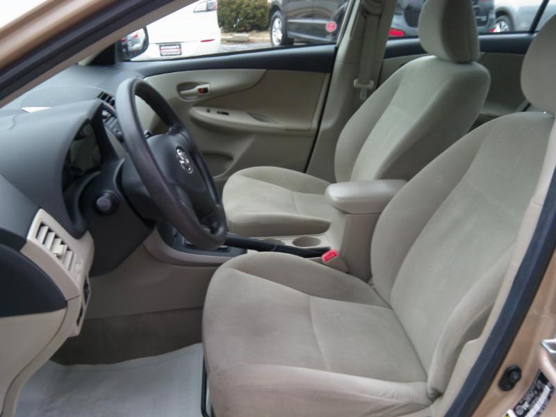 Toyota Corolla  2011