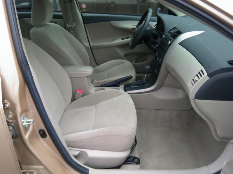 Toyota Corolla  2011