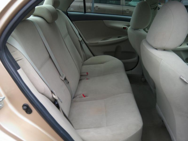 Toyota Corolla  2011