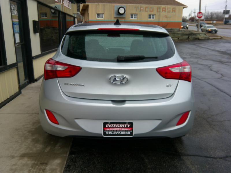 Hyundai Elantra GT  2013