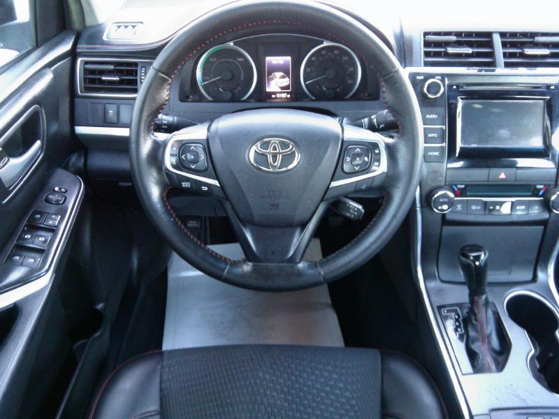 Toyota Camry Hybrid SE 2015