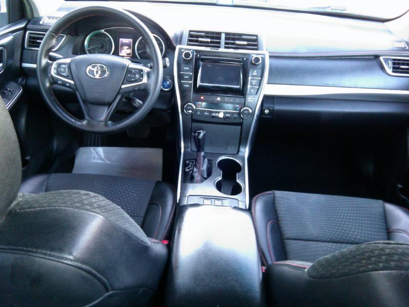 Toyota Camry Hybrid SE 2015