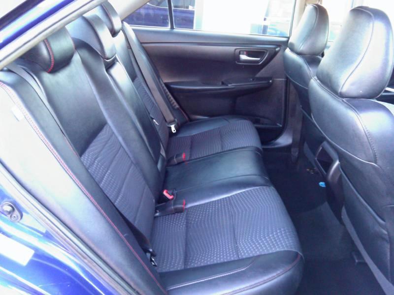 Toyota Camry Hybrid SE 2015