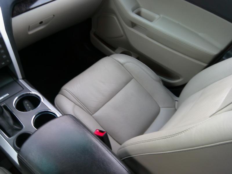 Ford Explorer Limited FWD 2013