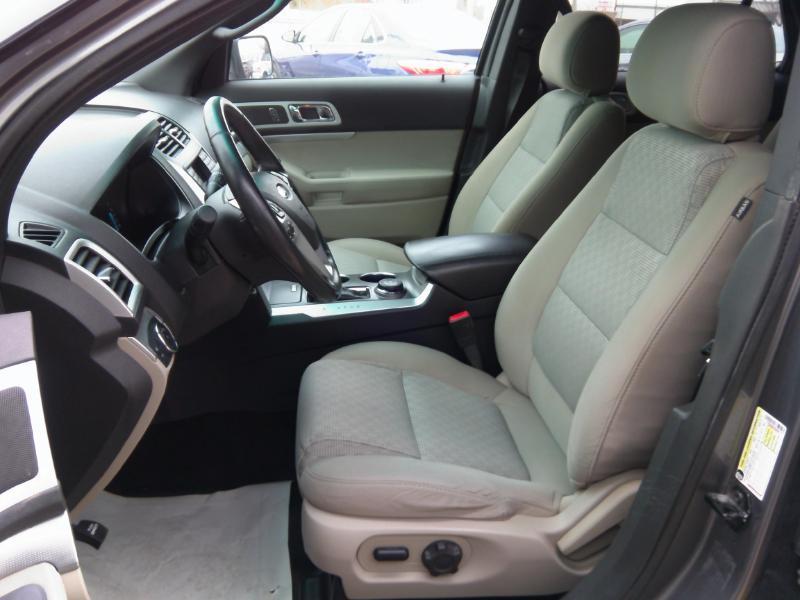 Ford Explorer XLT 4WD 2013