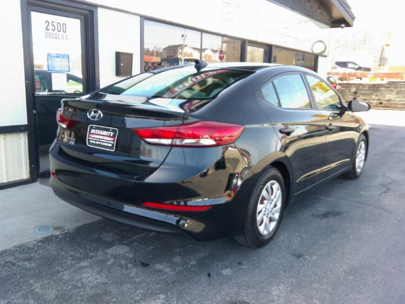 Hyundai Elantra SE 2017