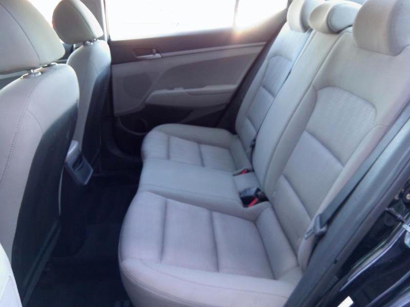 Hyundai Elantra SE 2017