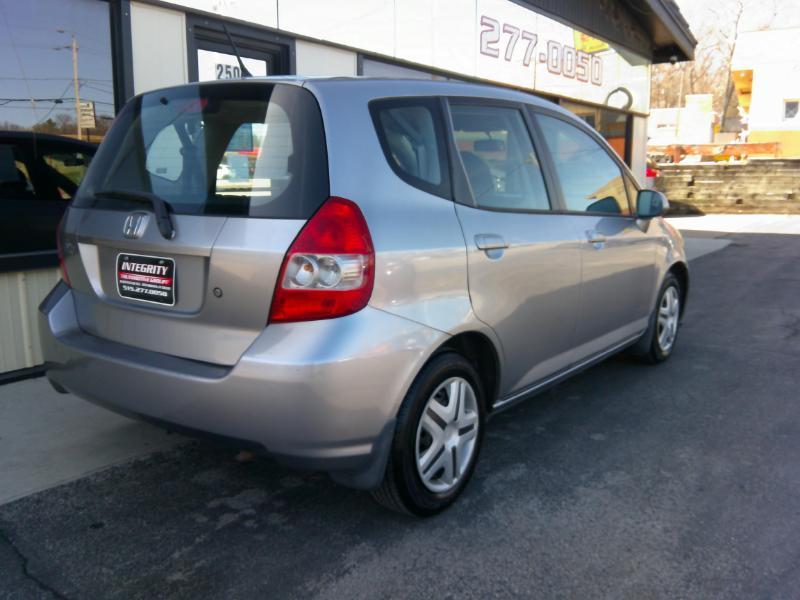 Honda Fit 5-Speed MT 2008