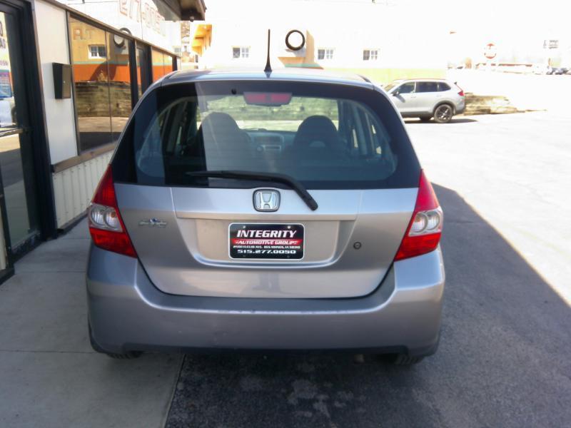 Honda Fit 5-Speed MT 2008
