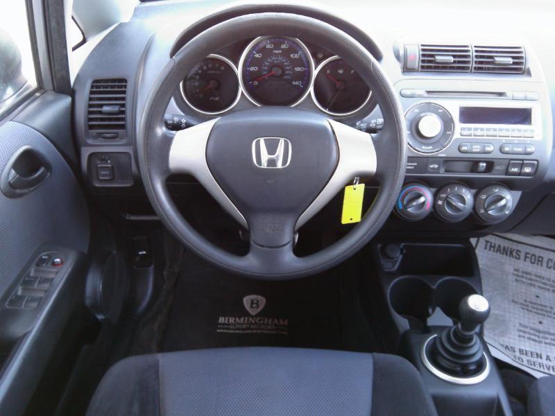 Honda Fit 5-Speed MT 2008