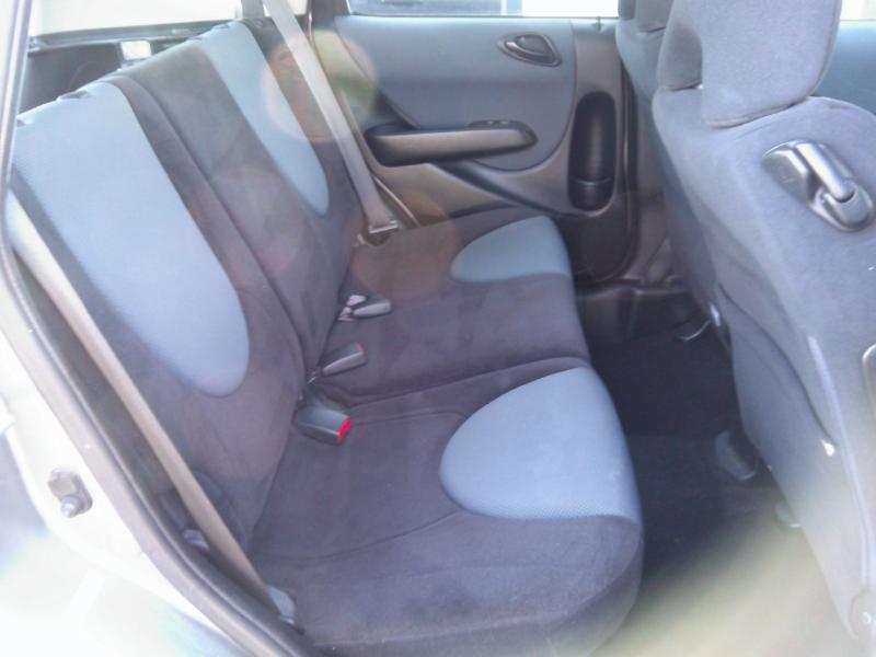 Honda Fit 5-Speed MT 2008