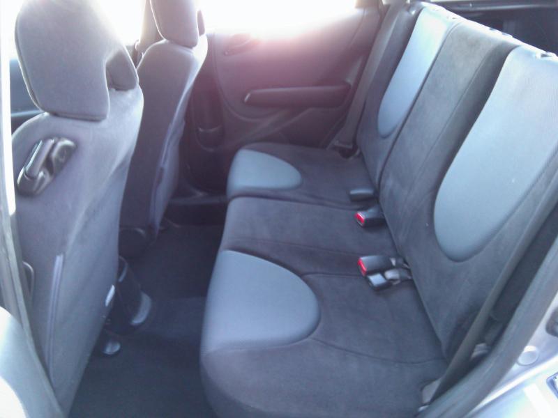 Honda Fit 5-Speed MT 2008