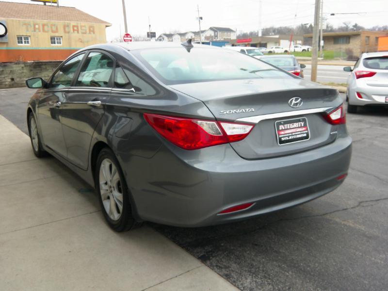 Hyundai Sonata Limited Auto 2011