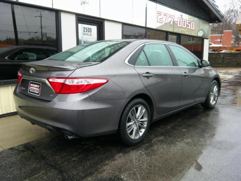Toyota Camry SE 2016