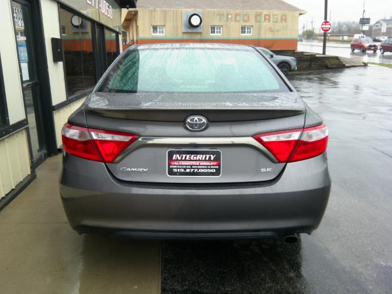 Toyota Camry SE 2016