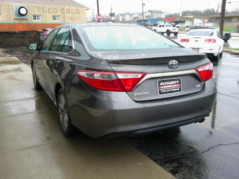 Toyota Camry SE 2016
