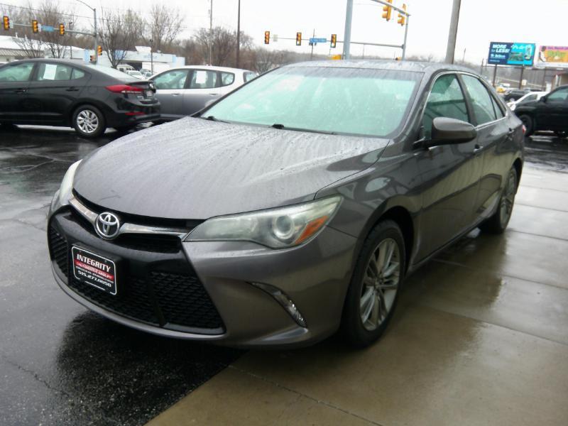 Toyota Camry SE 2016