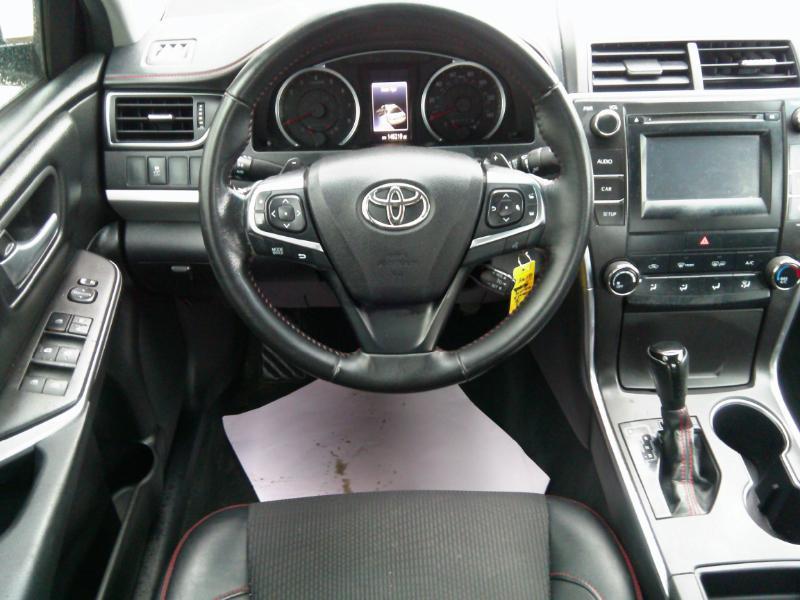 Toyota Camry SE 2016