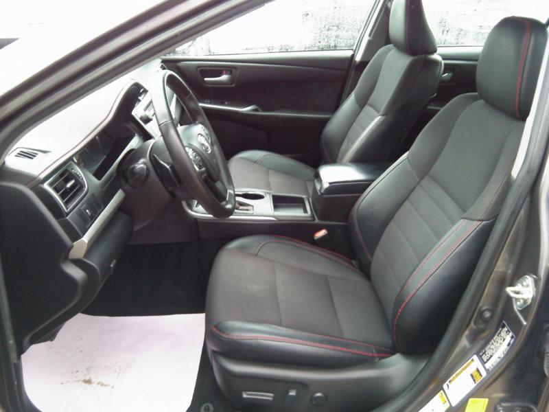 Toyota Camry SE 2016