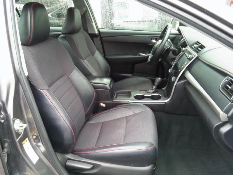 Toyota Camry SE 2016