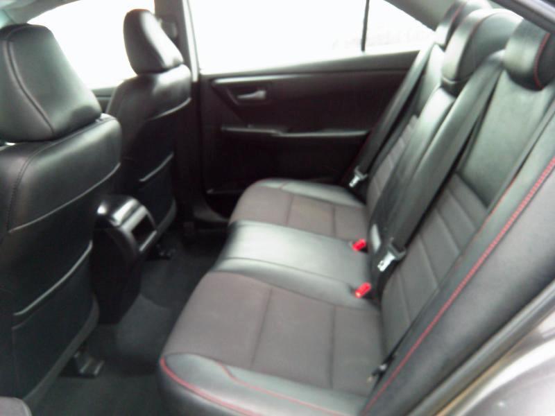 Toyota Camry SE 2016