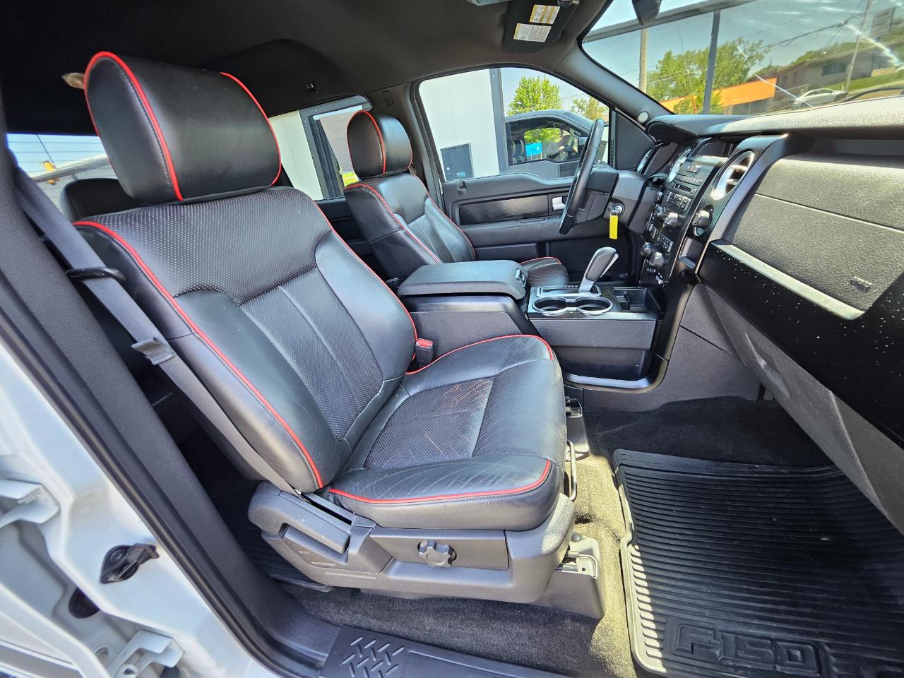 Ford F-150 4WD SuperCrew 145" Platinum 2012