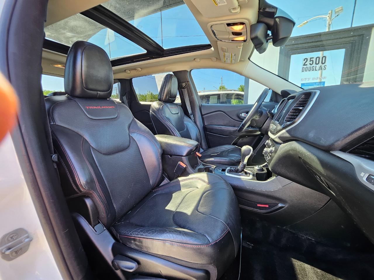 Jeep Cherokee 4WD 4dr Trailhawk 2015