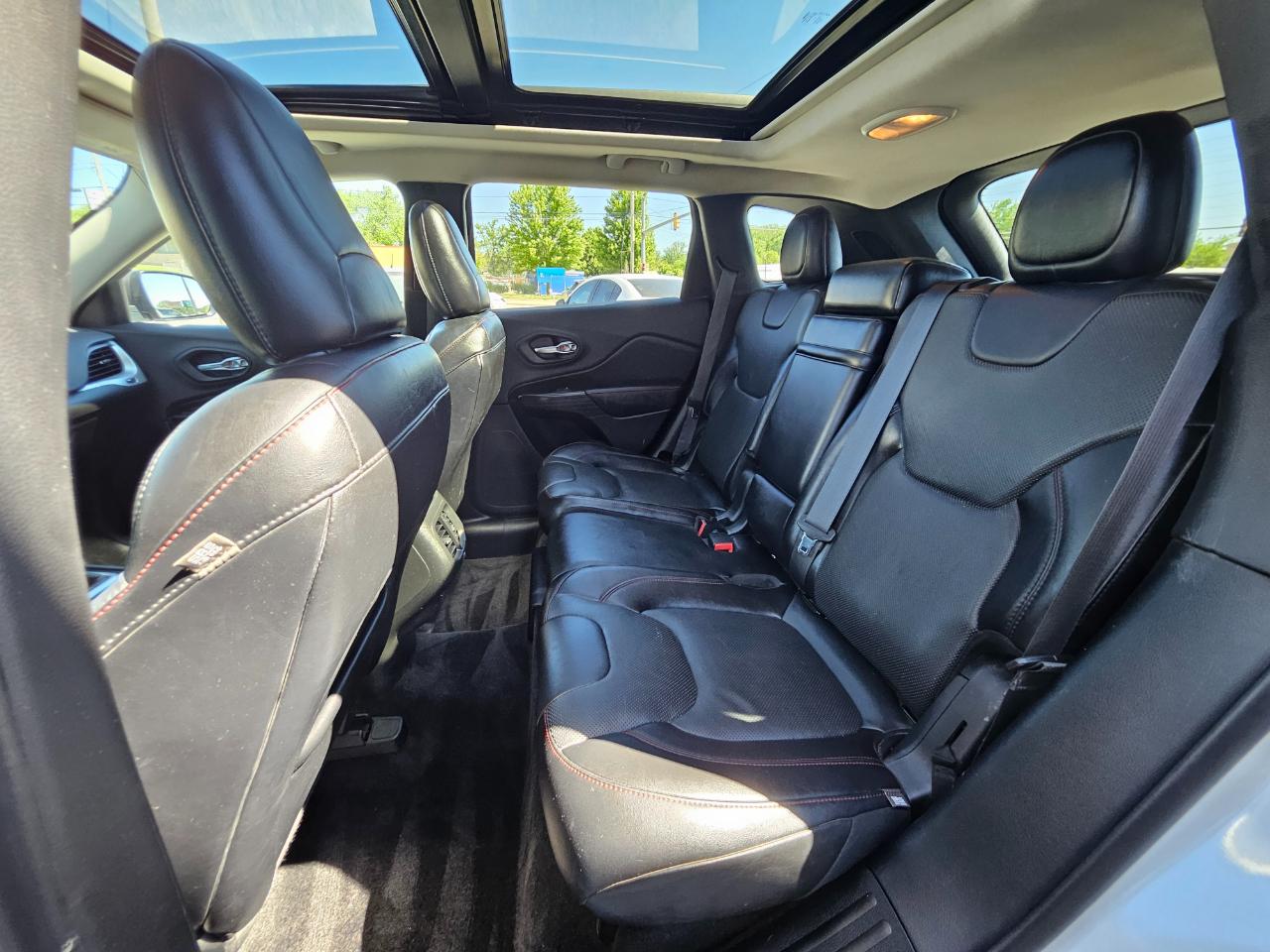 Jeep Cherokee 4WD 4dr Trailhawk 2015