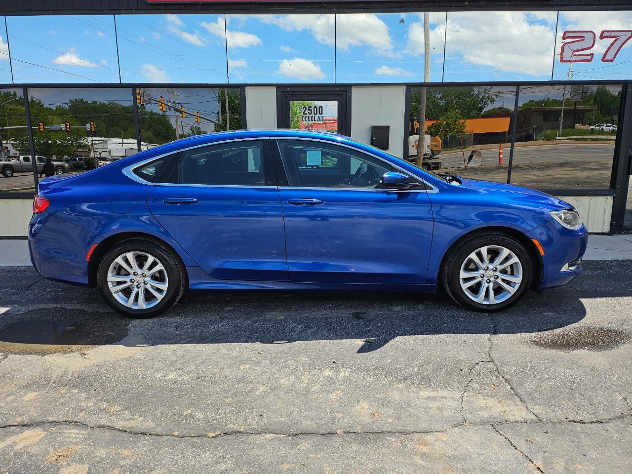 Chrysler 200 4dr Sdn Limited FWD 2015