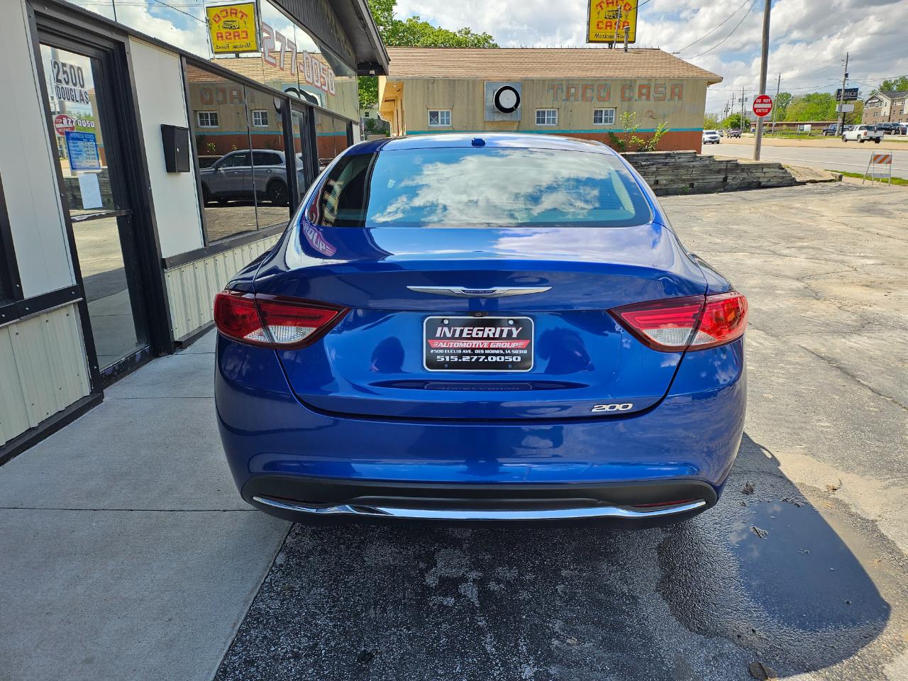 Chrysler 200 4dr Sdn Limited FWD 2015