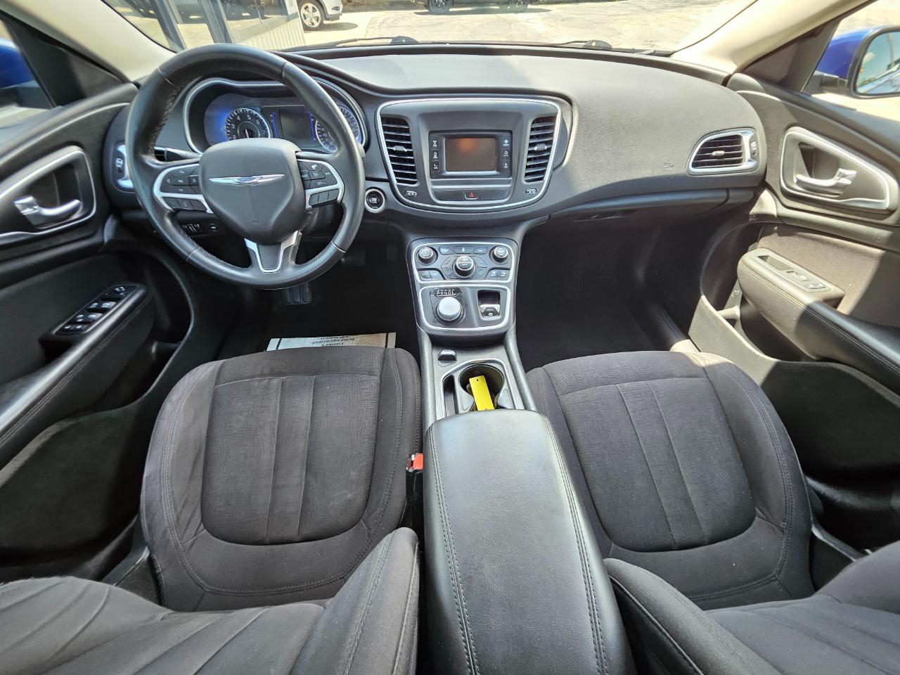 Chrysler 200 4dr Sdn Limited FWD 2015