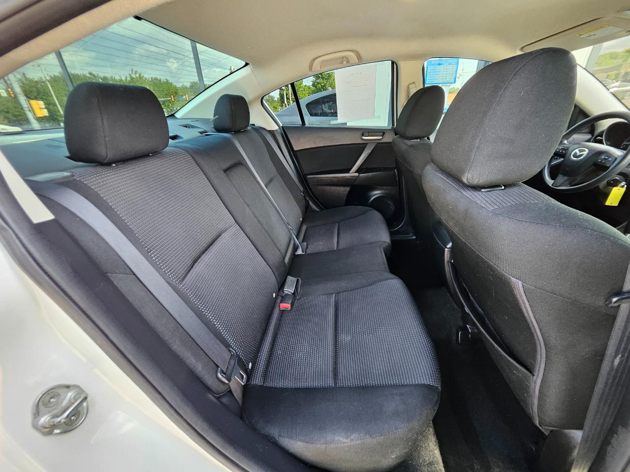 Mazda MAZDA3 4dr Sdn Auto i Touring *Ltd Avail* 2012
