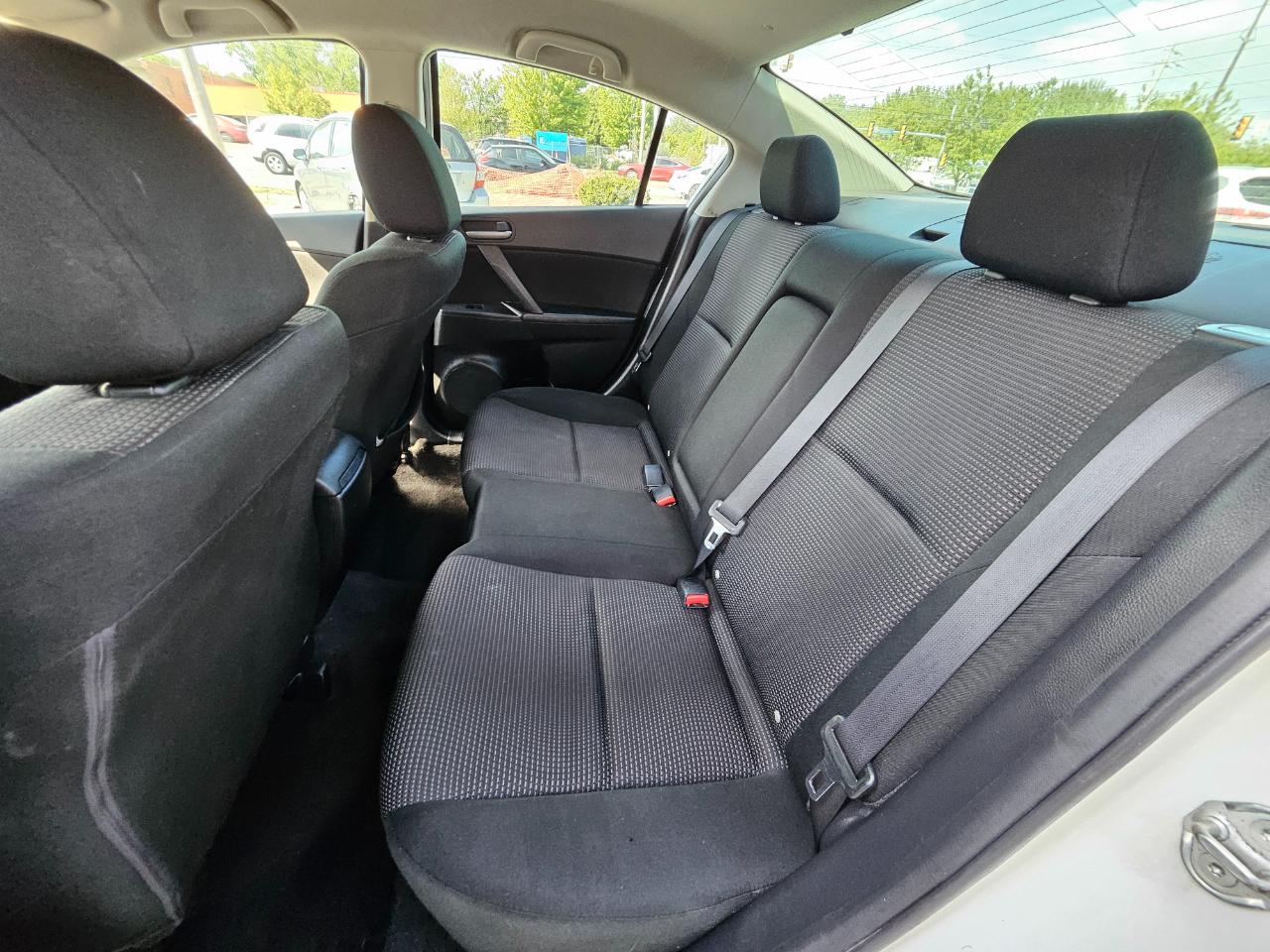 Mazda MAZDA3 4dr Sdn Auto i Touring *Ltd Avail* 2012