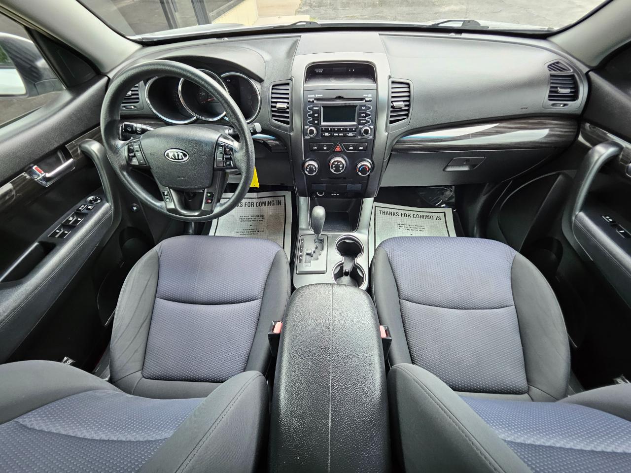 Kia Sorento LX 2012