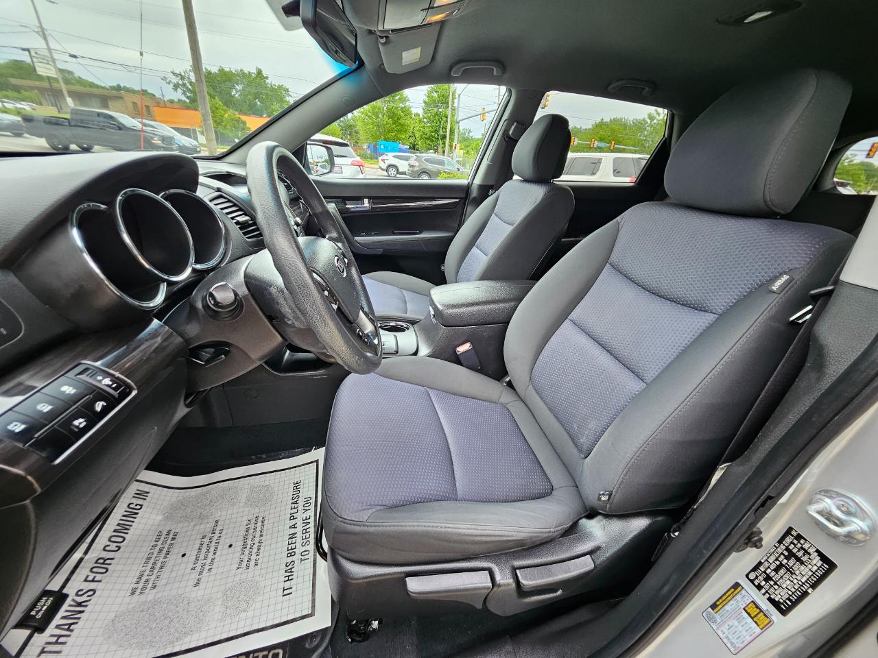 Kia Sorento LX 2012