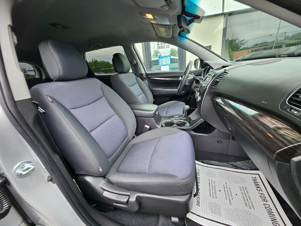 Kia Sorento LX 2012