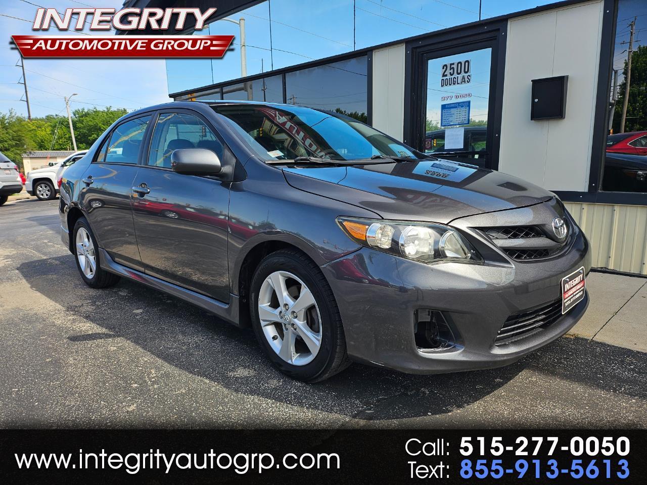 Toyota Corolla 4dr Sdn Auto LE (Natl) 2012