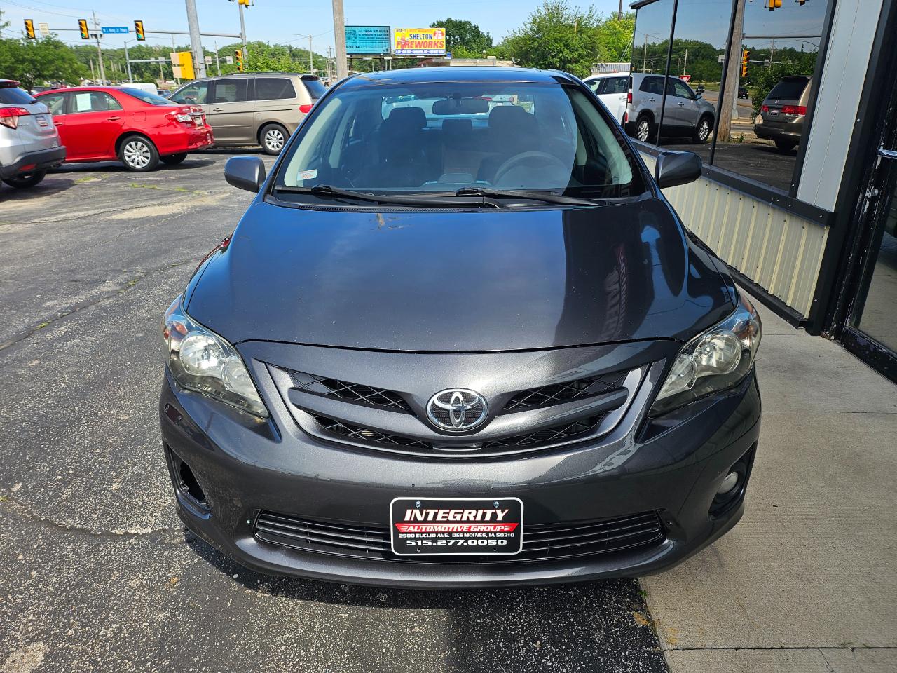 Toyota Corolla 4dr Sdn Auto LE (Natl) 2012