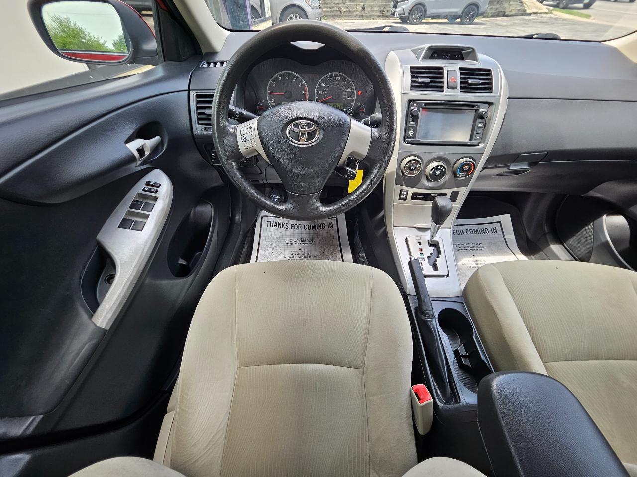 Toyota Corolla 4dr Sdn Auto LE Special Edition (Natl) 2013