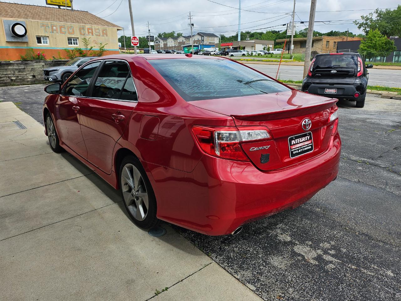 Toyota Camry 4dr Sdn V6 Auto XLE (Natl) 2013