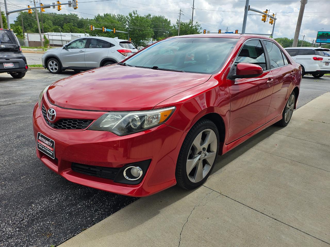 Toyota Camry 4dr Sdn V6 Auto XLE (Natl) 2013