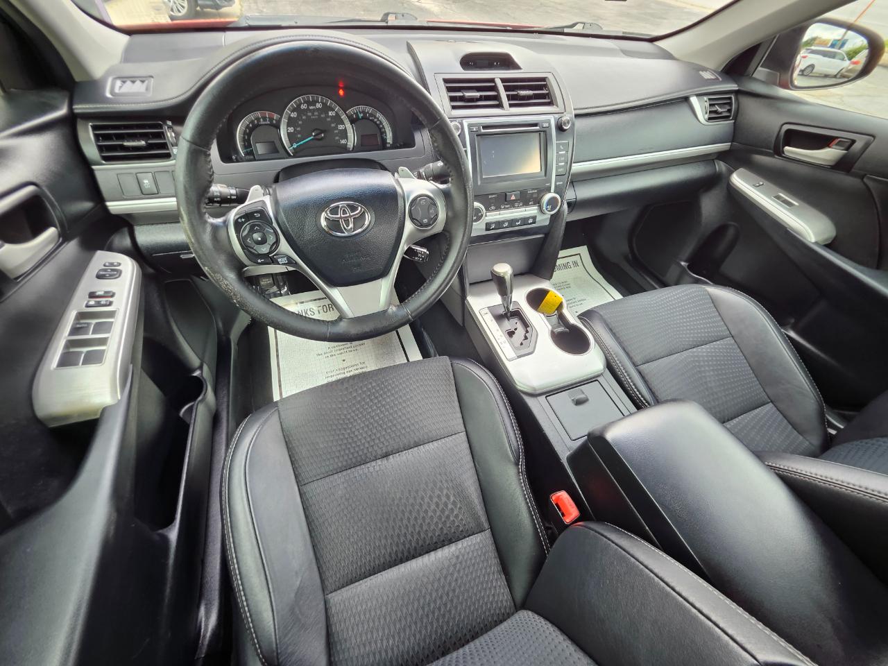Toyota Camry 4dr Sdn V6 Auto XLE (Natl) 2013
