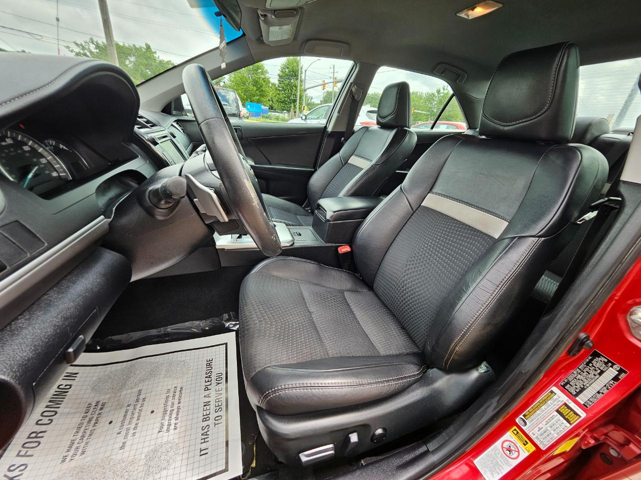 Toyota Camry 4dr Sdn V6 Auto XLE (Natl) 2013