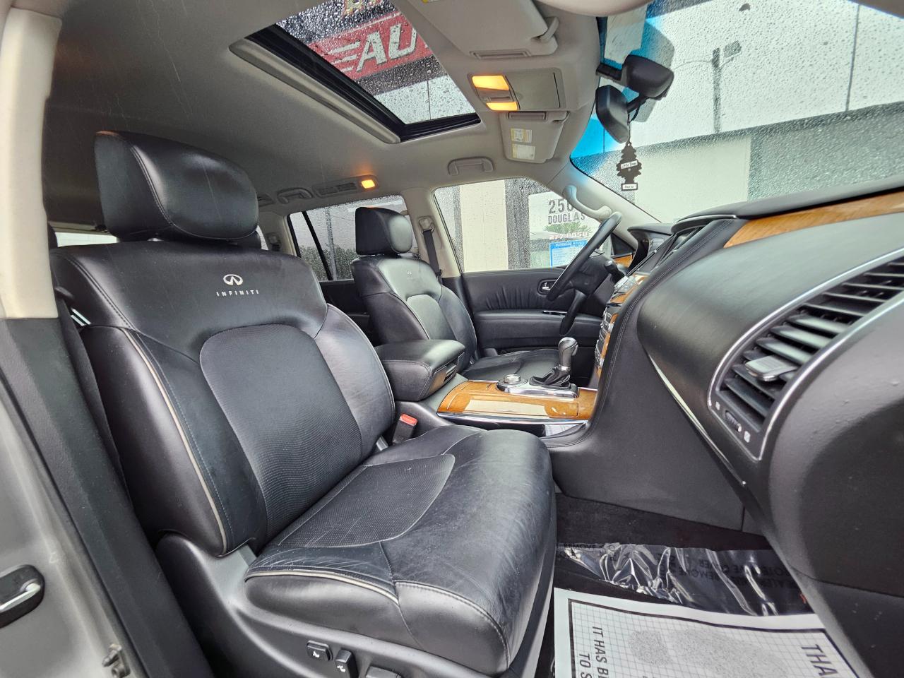 Infiniti QX56 4WD 4dr 8-passenger 2012