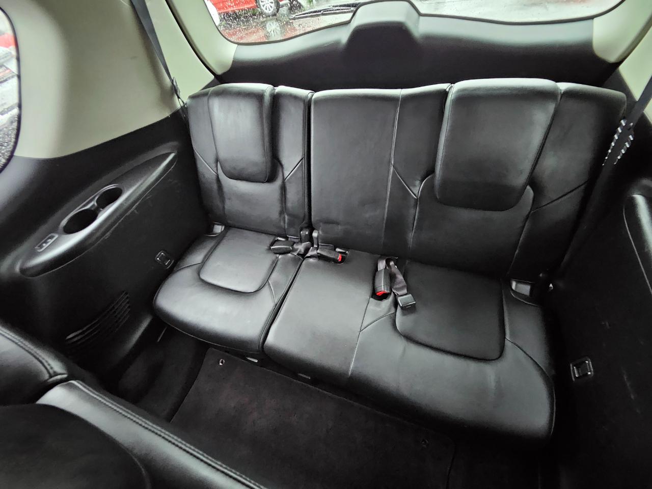 Infiniti QX56 4WD 4dr 8-passenger 2012