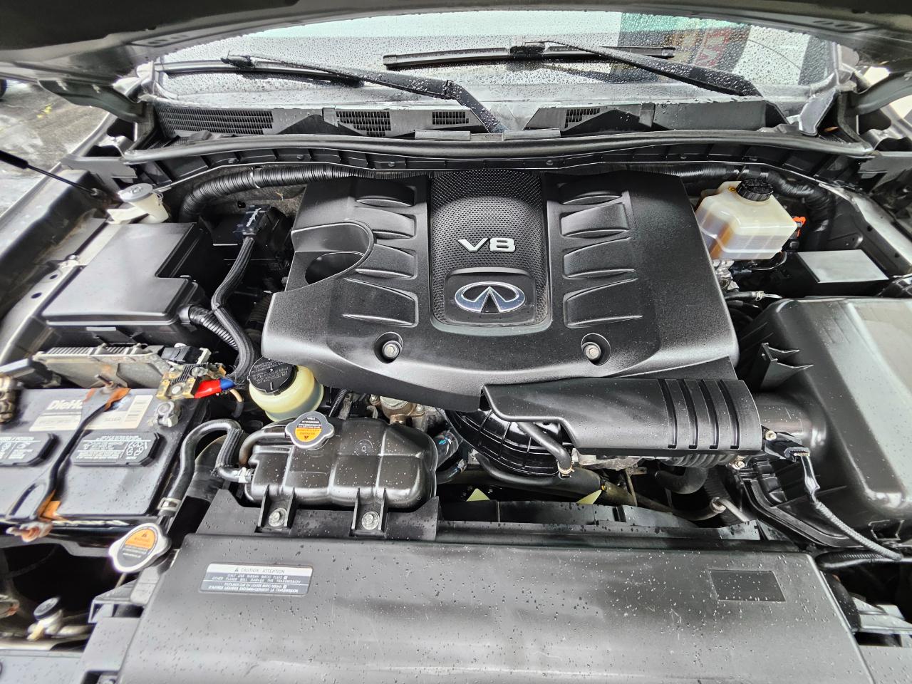 Infiniti QX56 4WD 4dr 8-passenger 2012