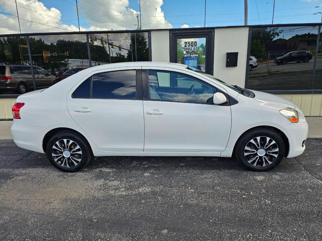 Toyota Yaris 4dr Sdn Auto (Natl) 2008