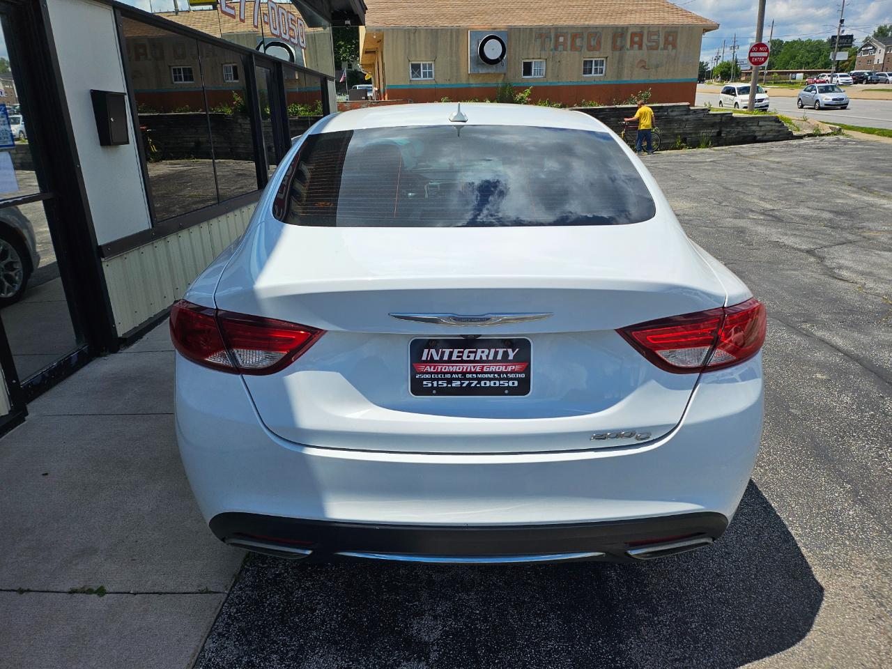 Chrysler 200 4dr Sdn C FWD 2015