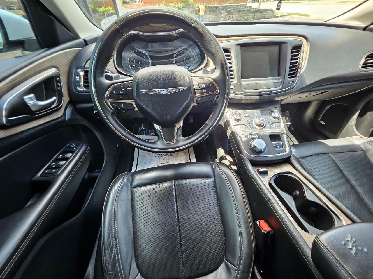 Chrysler 200 4dr Sdn C FWD 2015